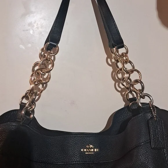 Coach Lexy Black Leather Shoulder Bag with Gold Hardware Excellent Condition